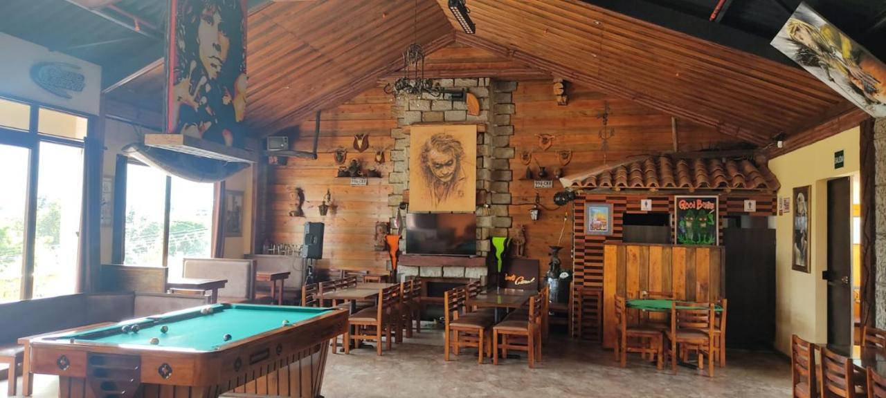 Hostel Santa Canela กูเอ็งกา ภายนอก รูปภาพ