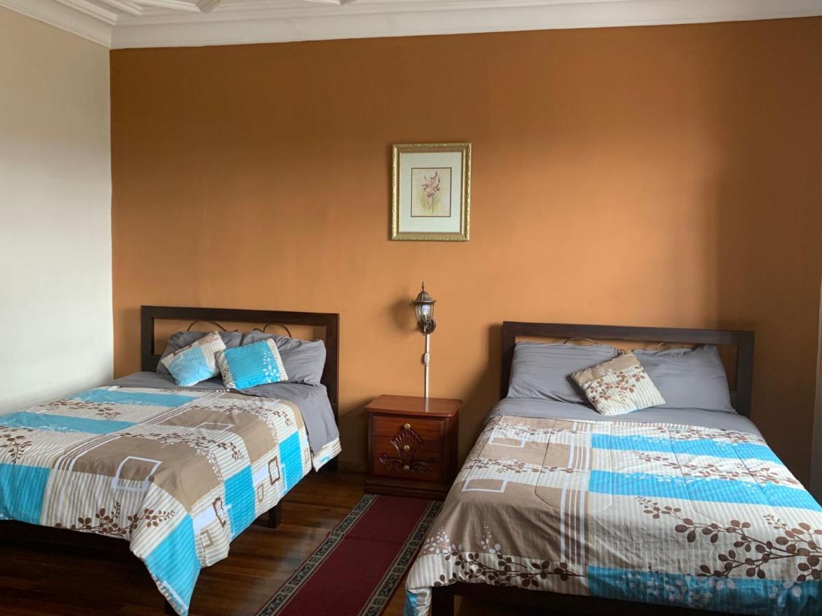 Hostel Santa Canela กูเอ็งกา ภายนอก รูปภาพ