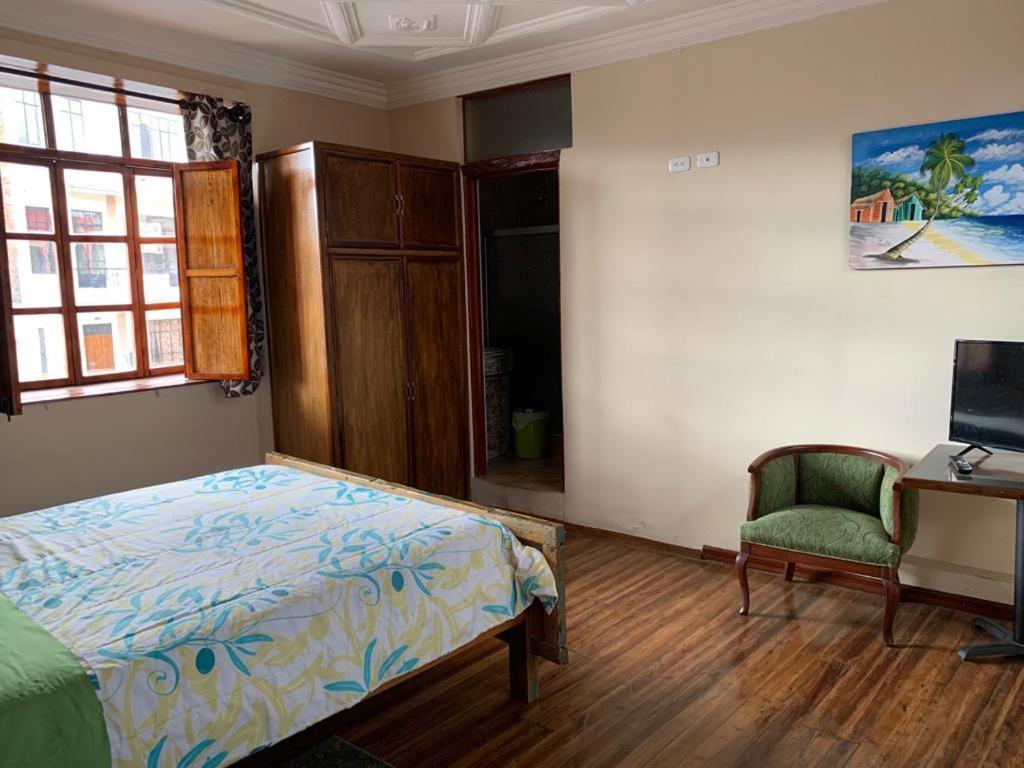 Hostel Santa Canela กูเอ็งกา ภายนอก รูปภาพ