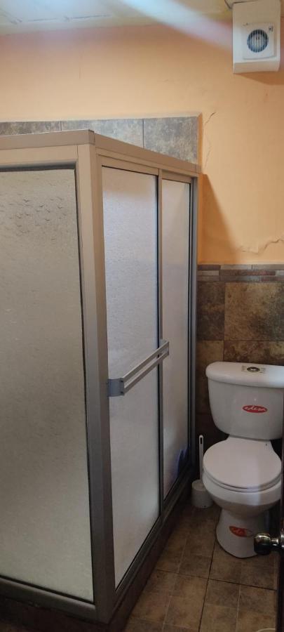 Hostel Santa Canela กูเอ็งกา ภายนอก รูปภาพ