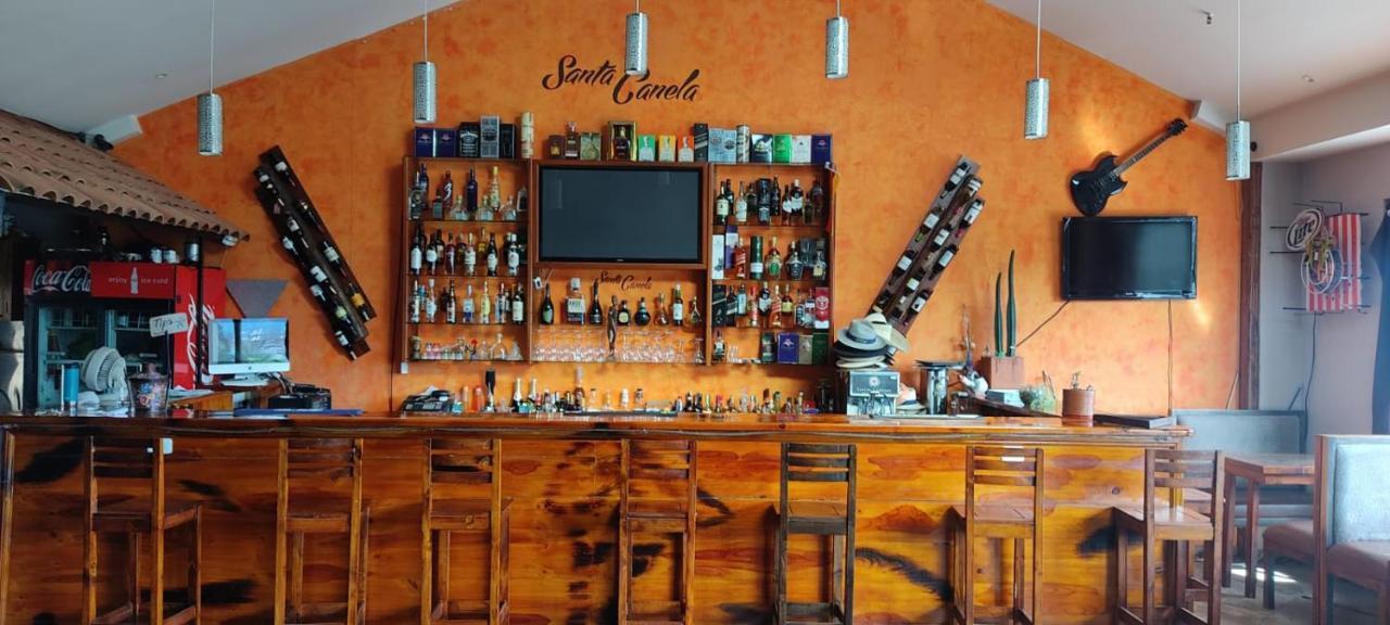 Hostel Santa Canela กูเอ็งกา ภายนอก รูปภาพ