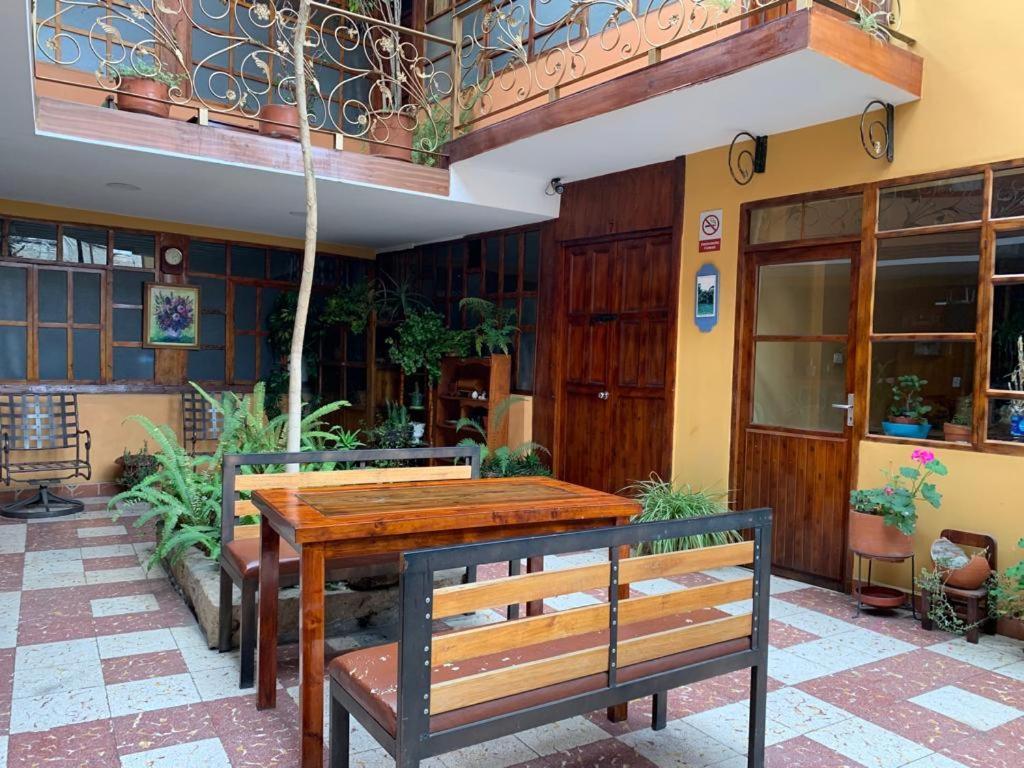 Hostel Santa Canela กูเอ็งกา ภายนอก รูปภาพ