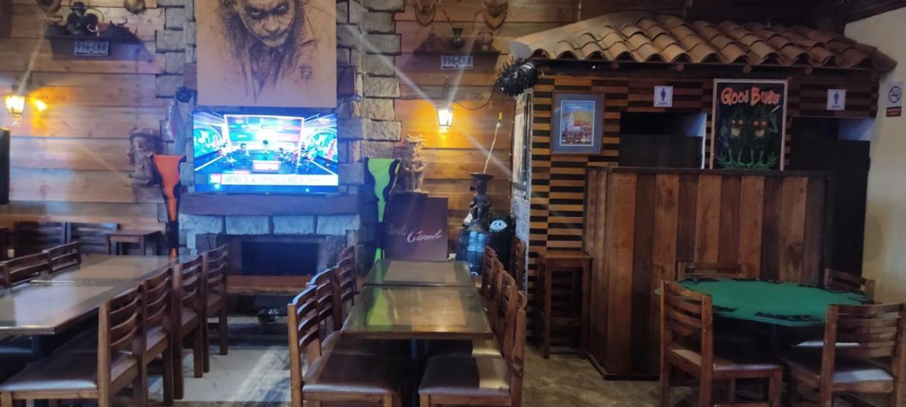 Hostel Santa Canela กูเอ็งกา ภายนอก รูปภาพ