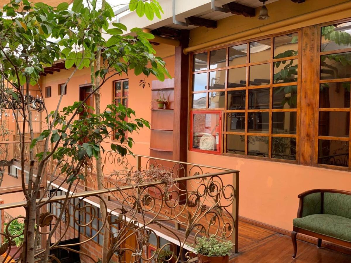 Hostel Santa Canela กูเอ็งกา ภายนอก รูปภาพ